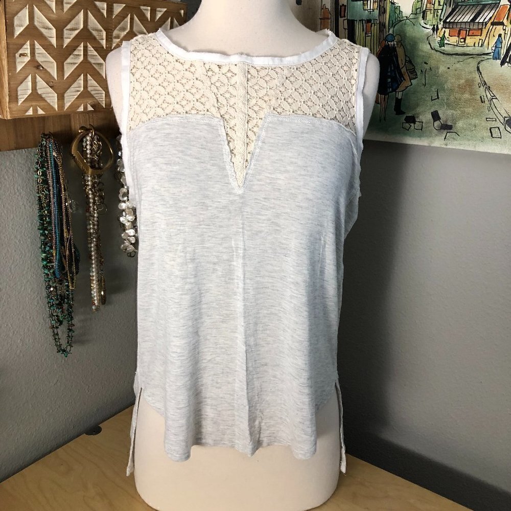 H by Bordeaux Gray & White Lace Cami Tank Top Medium M Coastal Boho Hi Low Hem